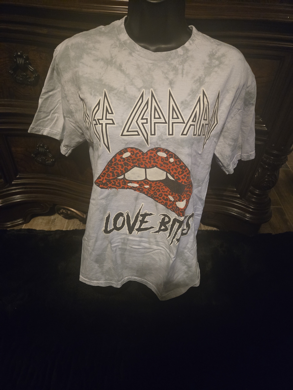 Def Leppard T-Shirt M Gray Tie Dye Love Bites Leopard Lips Rock Band 2023